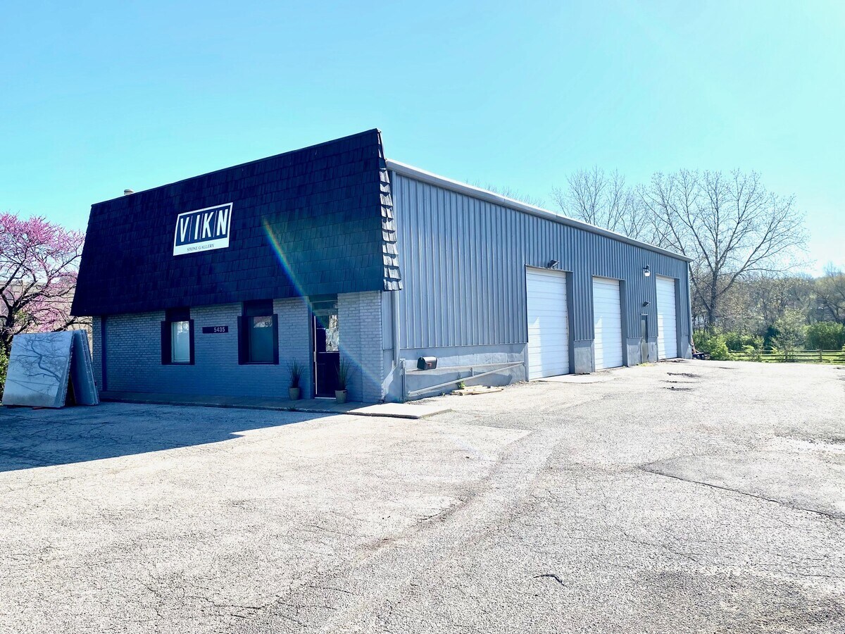 5435 Merriam Dr, Shawnee, KS 66203