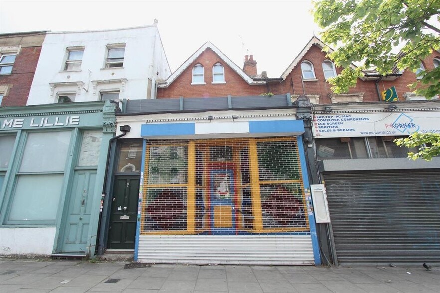 8 Cazenove Rd, London for lease - Primary Photo - Image 1 of 19