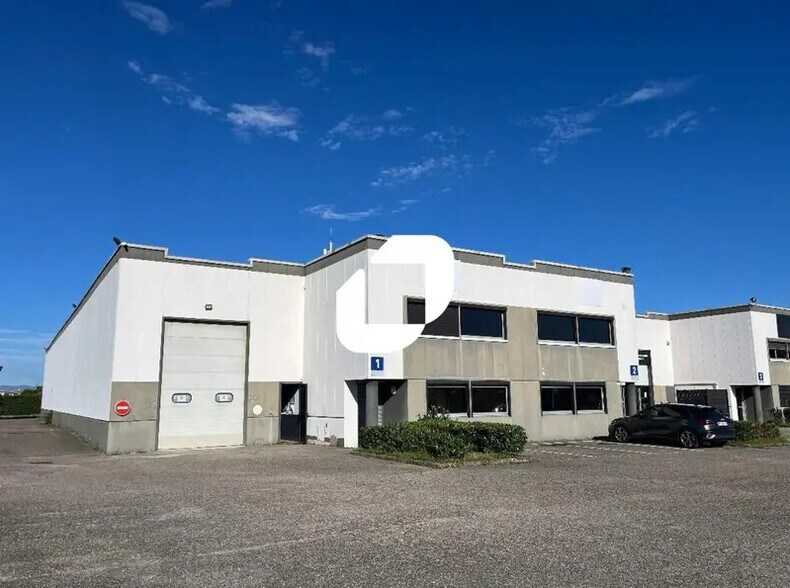 Flex in Décines-Charpieu for lease - Building Photo - Image 3 of 37