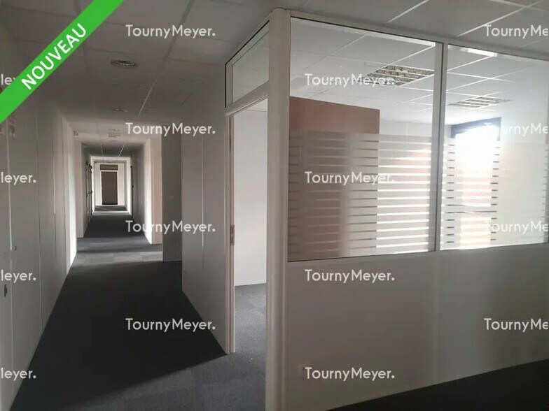 Office in Rennes for lease - Interior Photo - Image 2 of 3