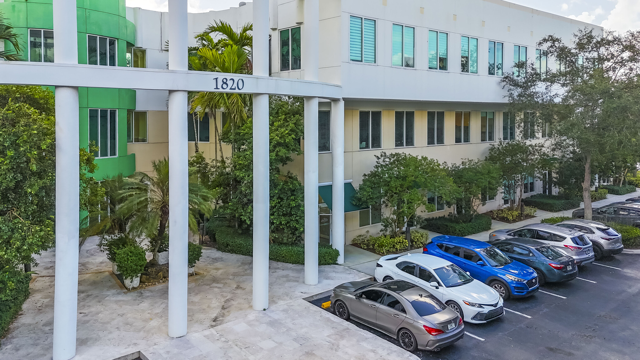 1820 N Corporate Lakes Blvd, Weston, FL for lease Building Photo- Image 1 of 103