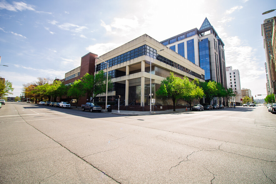 2101 4th Ave N, Birmingham, AL for sale - Primary Photo - Image 1 of 12