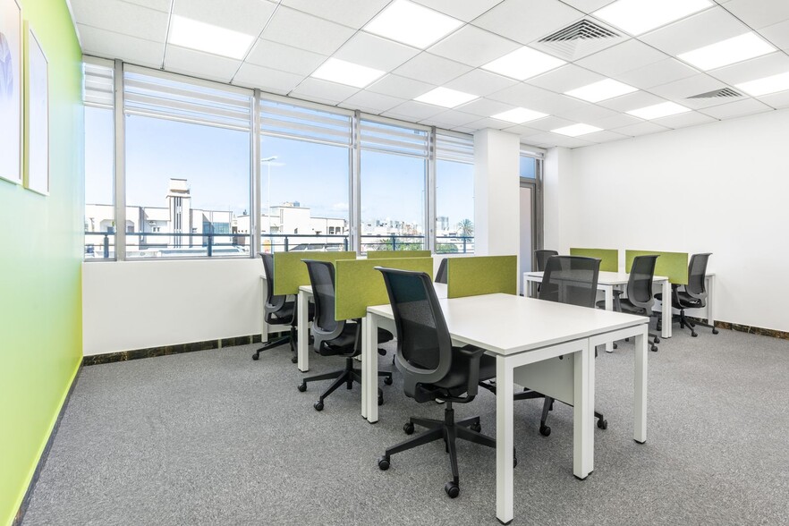 803 Camarillo Springs Rd, Camarillo, CA for lease - Interior Photo - Image 2 of 5