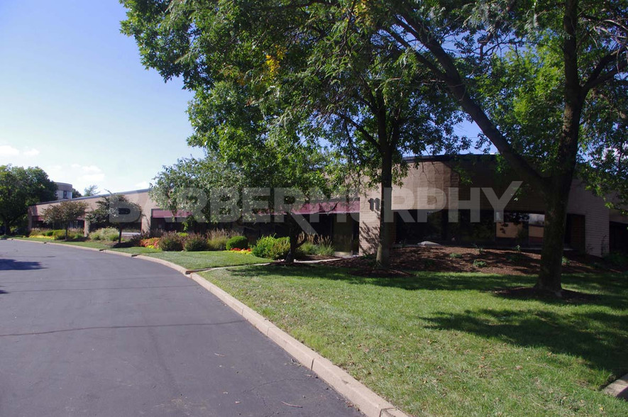 11 Executive Dr, Fairview Heights, IL for sale - Building Photo - Image 1 of 1