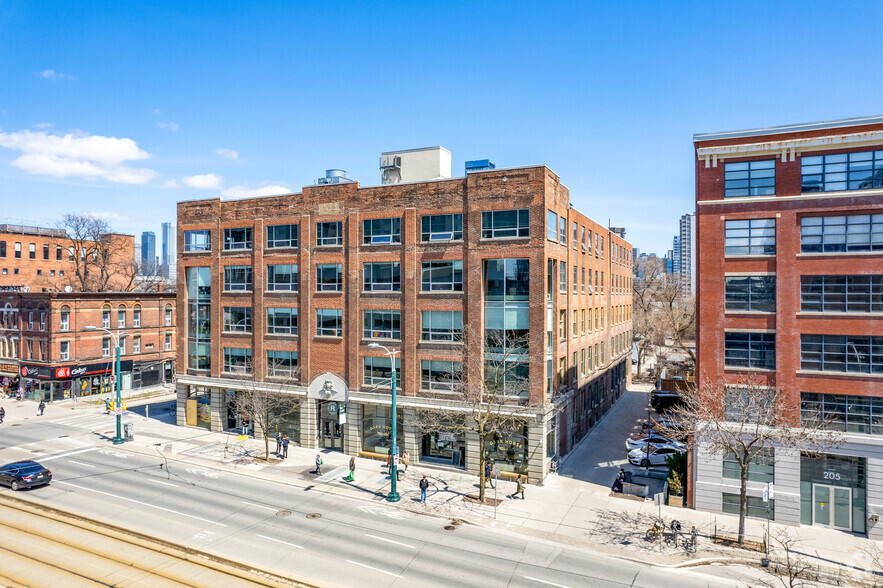 215 Spadina Ave, Toronto, ON for lease - Building Photo - Image 3 of 22