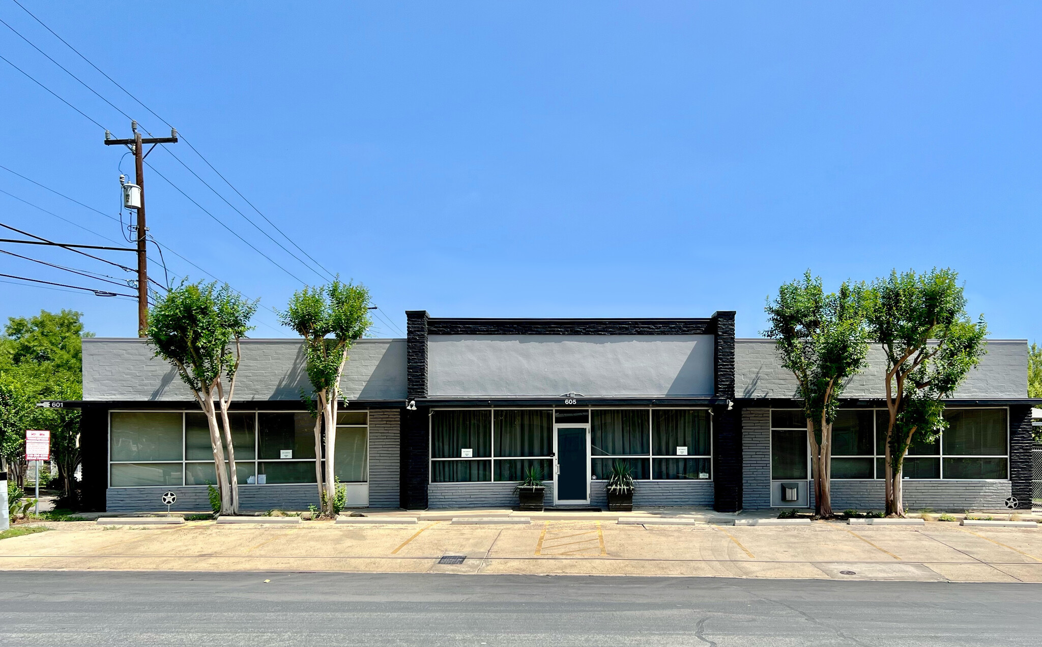 605 E Dewey Pl, San Antonio, TX for lease Building Photo- Image 1 of 6