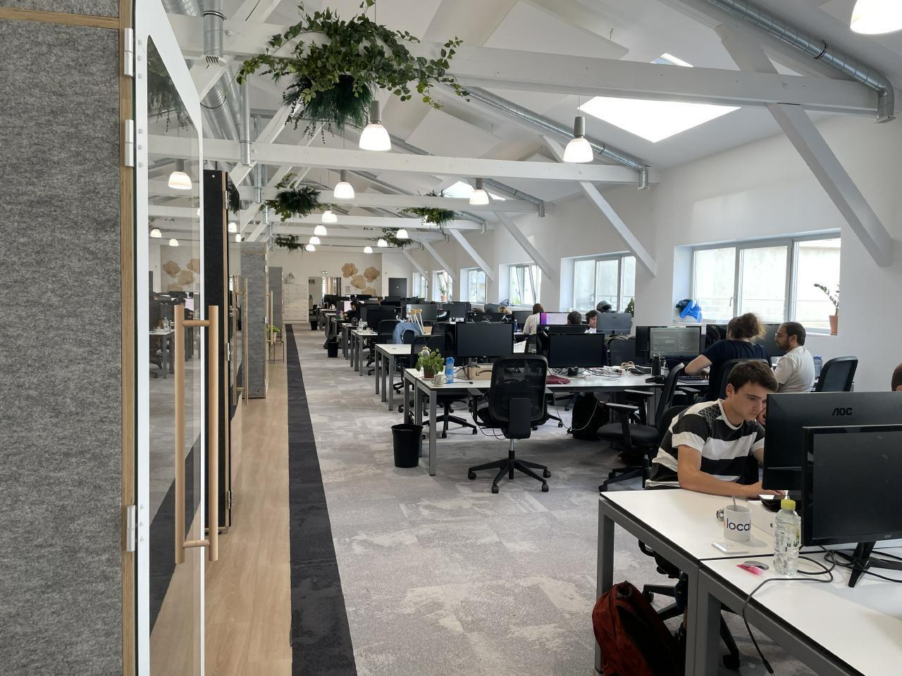 Office in Paris for lease Building Photo- Image 1 of 11