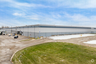 More details for 221 S Franklin Rd, Indianapolis, IN - Industrial for Lease