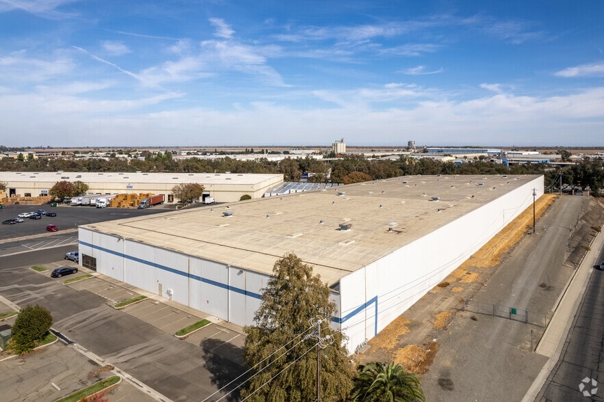 1429 E Beamer St, Woodland, CA for lease - Building Photo - Image 2 of 3