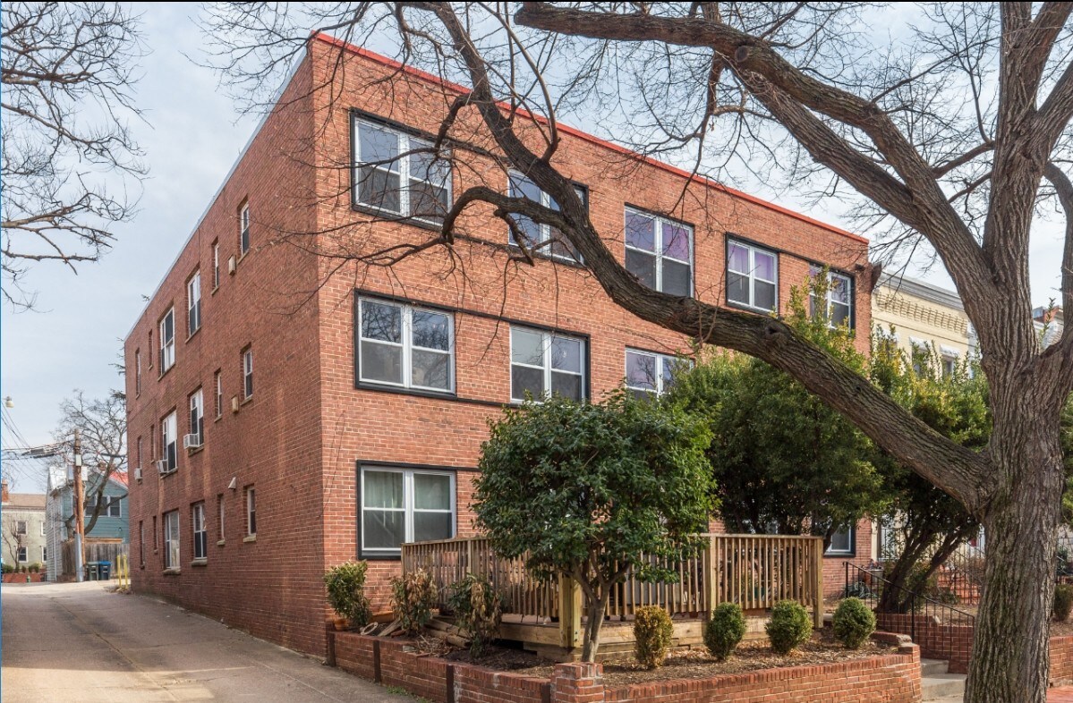 526 5th St SE, Washington, DC for sale Primary Photo- Image 1 of 1