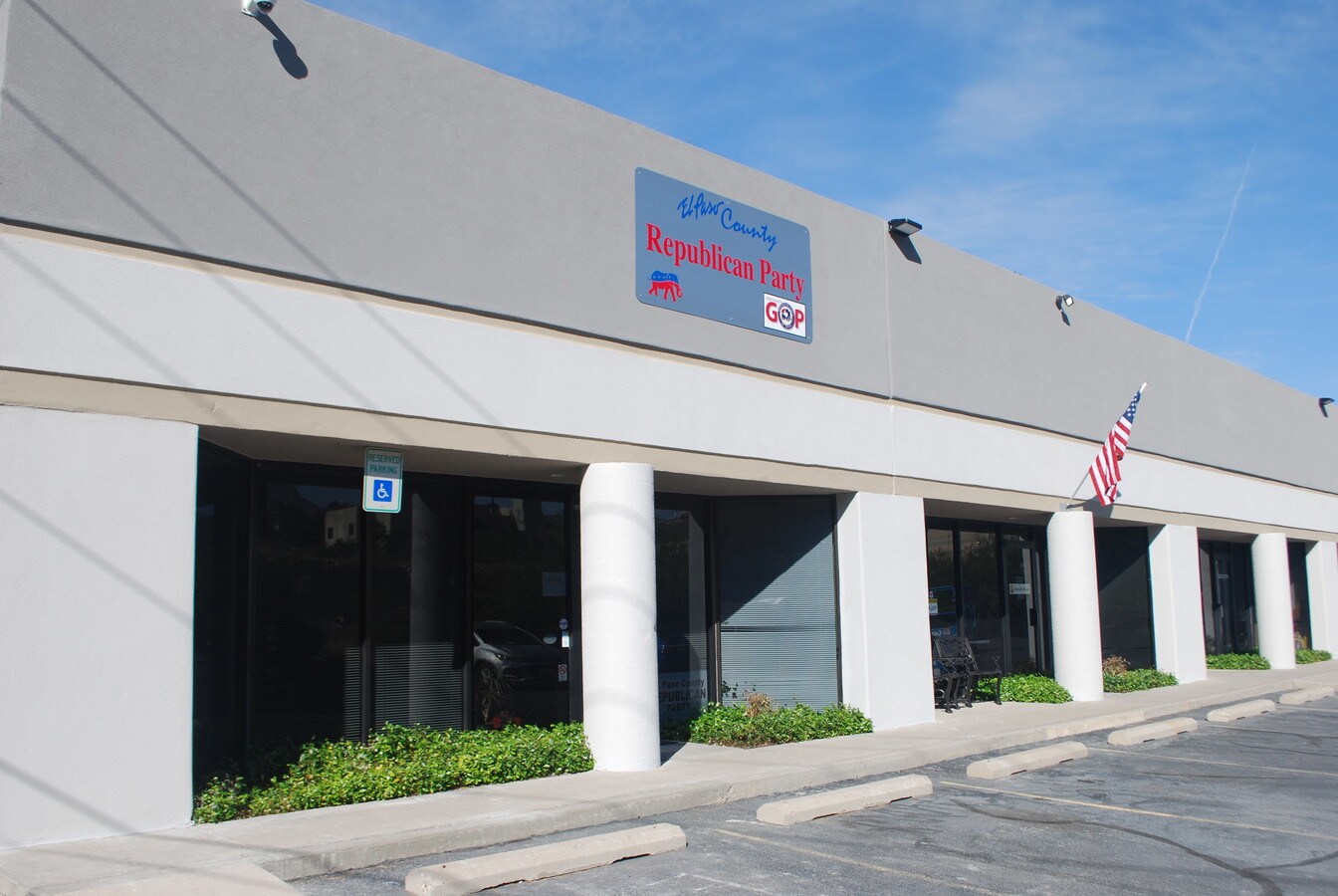 120 Paragon Ln, El Paso, TX 79912