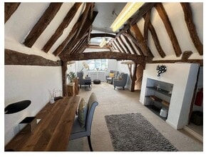 16 Wycombe End, Beaconsfield for lease Interior Photo- Image 1 of 2