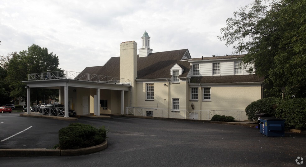 99 N Haddon Ave, Haddonfield, NJ for sale - Building Photo - Image 2 of 5