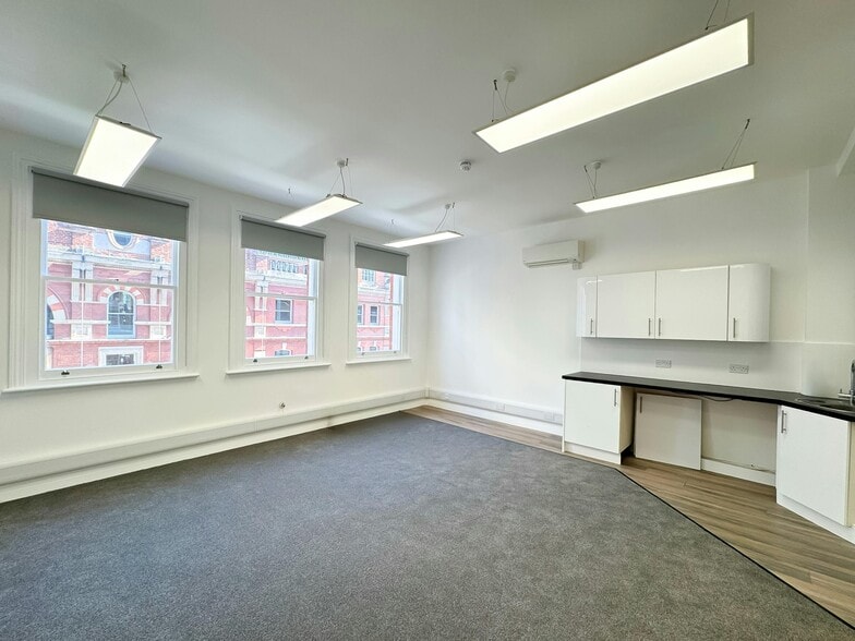 33 Southampton St, London for lease - Interior Photo - Image 3 of 8