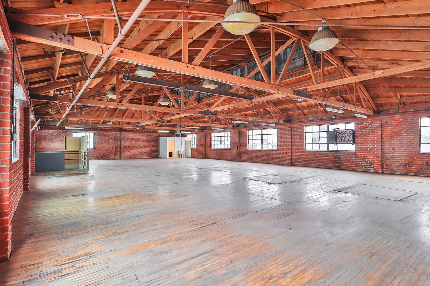 3113-3115 E 11th St, Los Angeles, CA for lease Interior Photo- Image 1 of 28