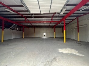 9373 Macon Rd, Cordova, TN for lease Building Photo- Image 2 of 3