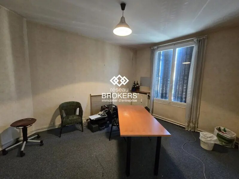 Office in Villiers-le-Bel for lease Interior Photo- Image 1 of 2