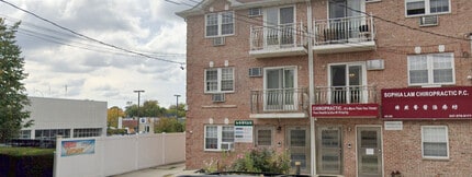 4324 215th St, Bayside, NY for lease Interior Photo- Image 2 of 5