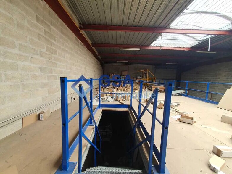 Office in Bondoufle for lease - Interior Photo - Image 3 of 10