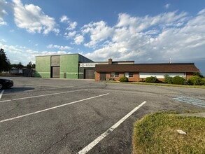 2224 Industrial Dr, Bethlehem, PA for lease Interior Photo- Image 1 of 12