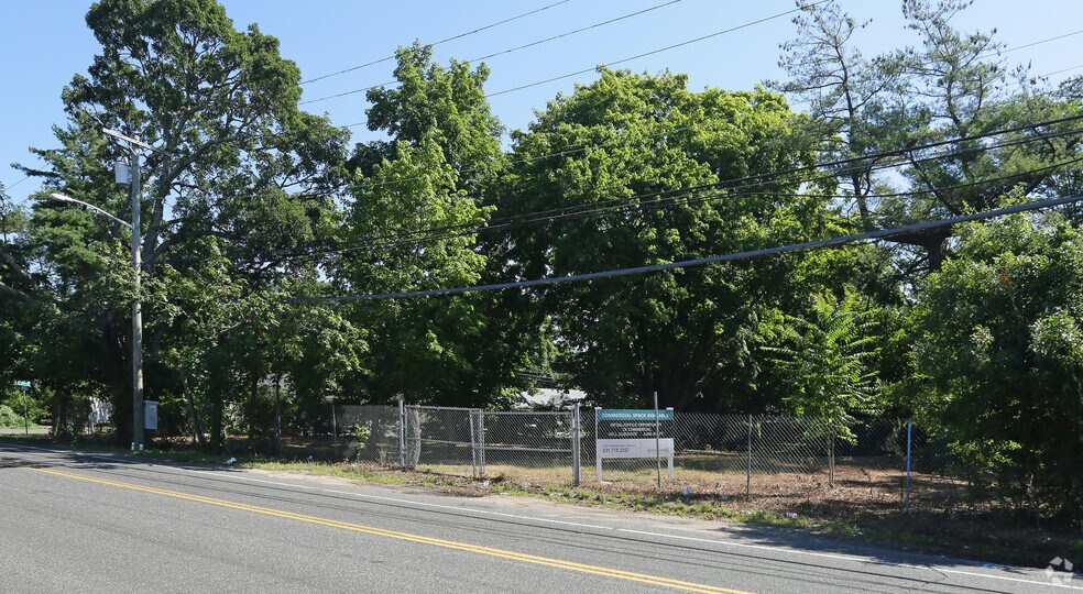 2178 New York Ave, Huntington Station, NY for sale - Primary Photo - Image 1 of 1