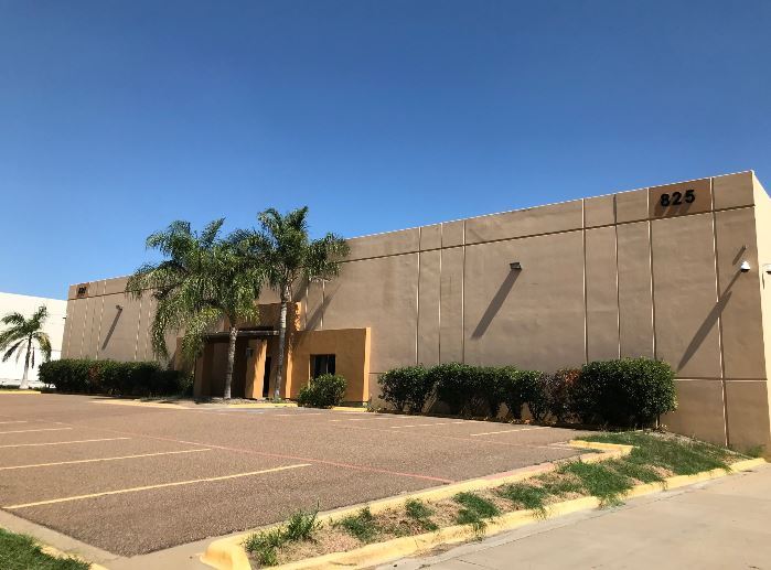825-827 Union Pacific Blvd, Laredo, TX for sale Primary Photo- Image 1 of 1