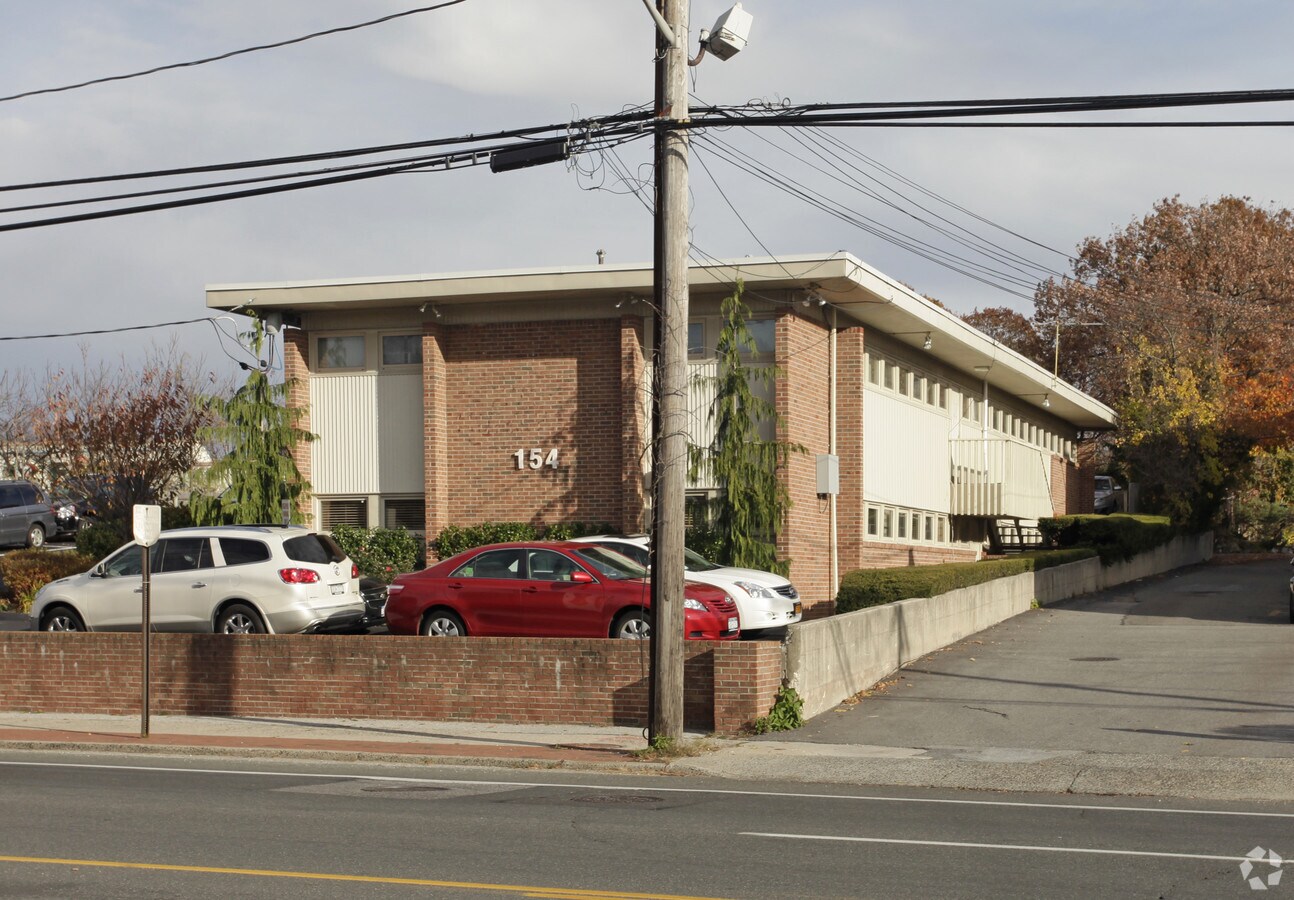 154 Commack Rd, Commack, NY 11725 COMMACK 1,040sf office (no loss