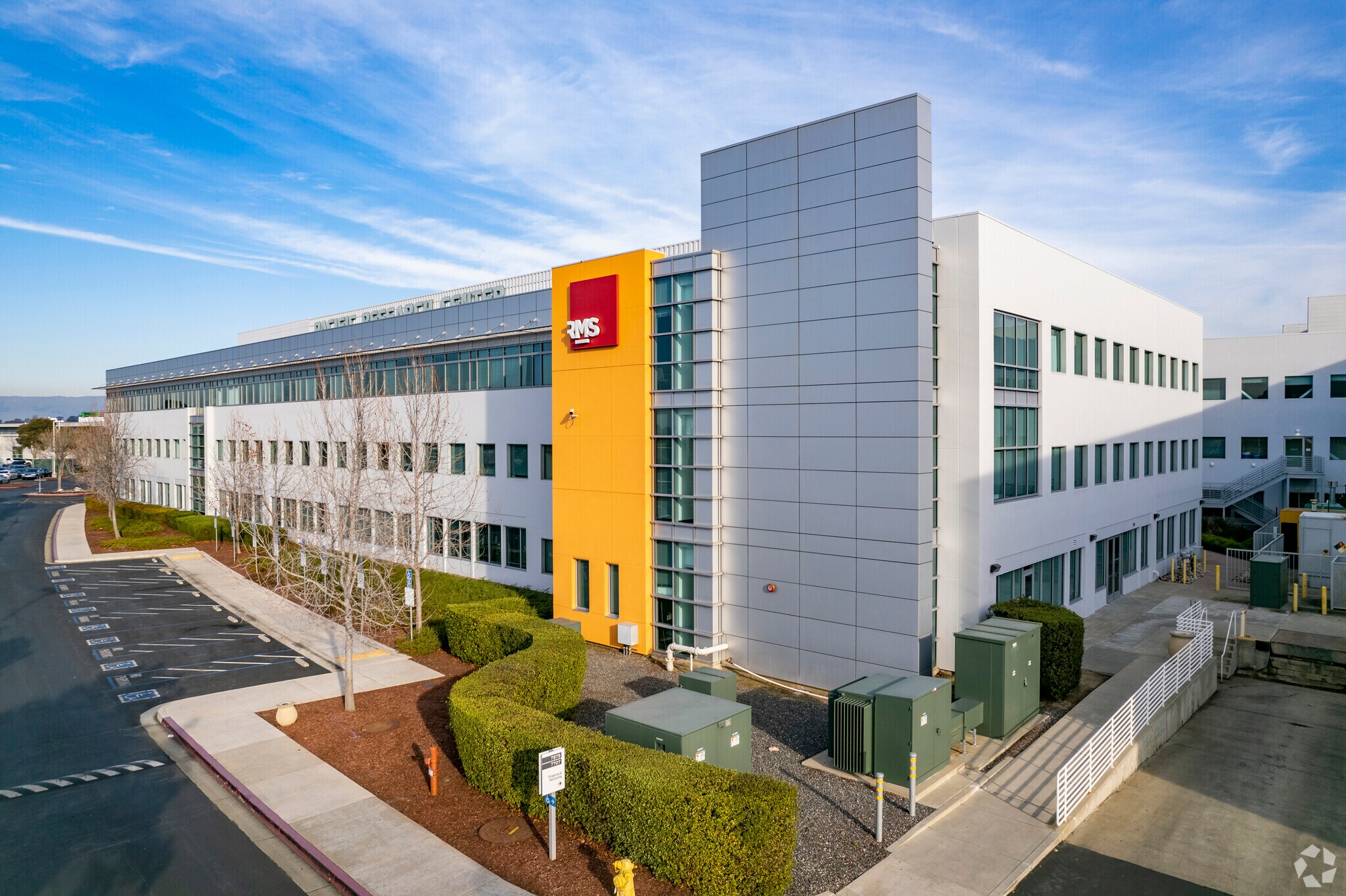 7575 Gateway Blvd, Newark, CA for lease Primary Photo- Image 1 of 6