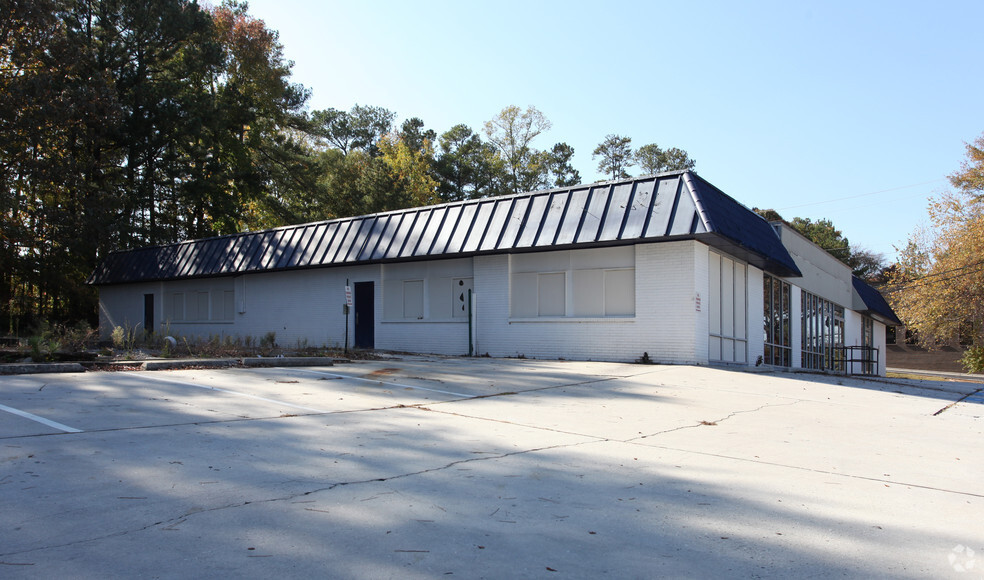 4630 N Shallowford Rd, Dunwoody, GA for lease - Building Photo - Image 3 of 16