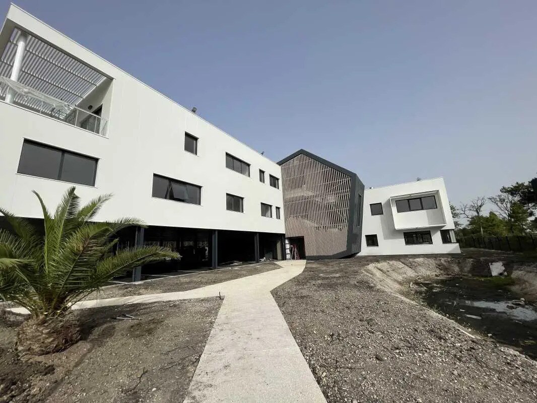 Office in Mérignac for lease Building Photo- Image 1 of 6