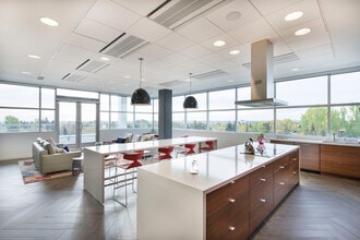 5113-5139 Elbow Dr SW, Calgary, AB for lease Building Photo- Image 2 of 7