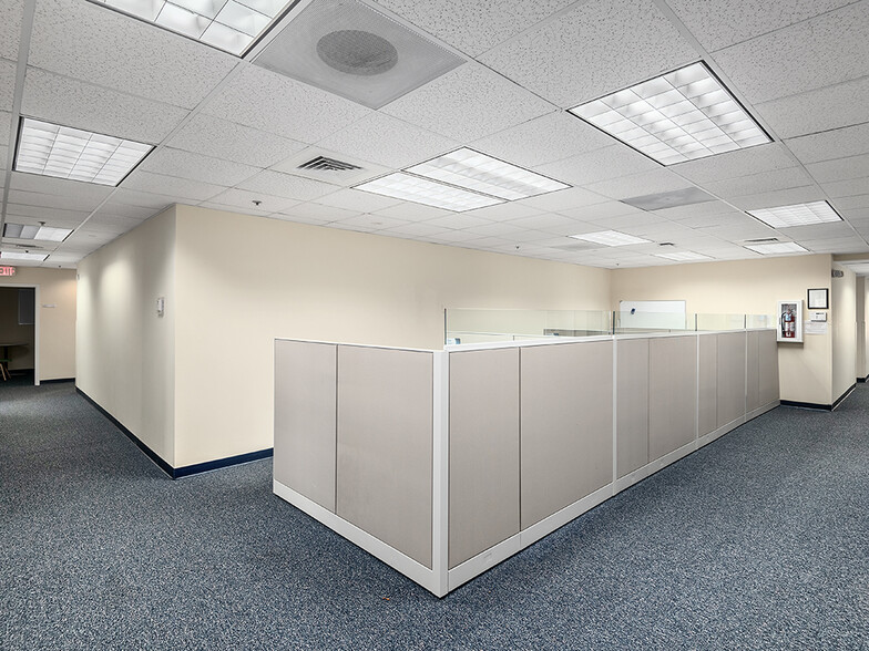 16 Biltmore Ave, Asheville, NC for lease - Interior Photo - Image 3 of 16