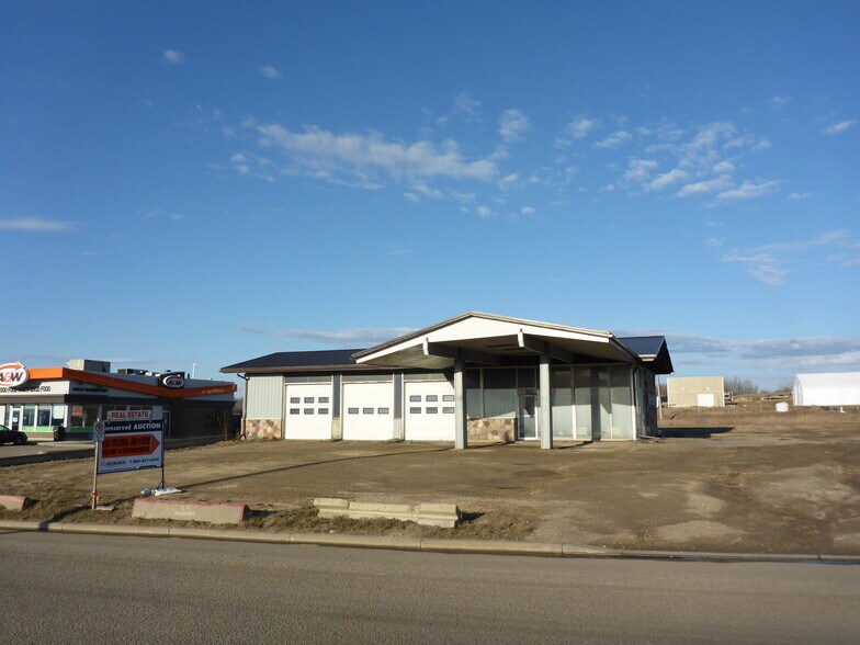 4005 Highway St, Valleyview, AB T0H 3N0