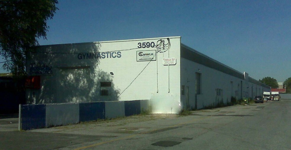 3590 Oceanside Rd, Oceanside, NY for sale - Primary Photo - Image 1 of 1