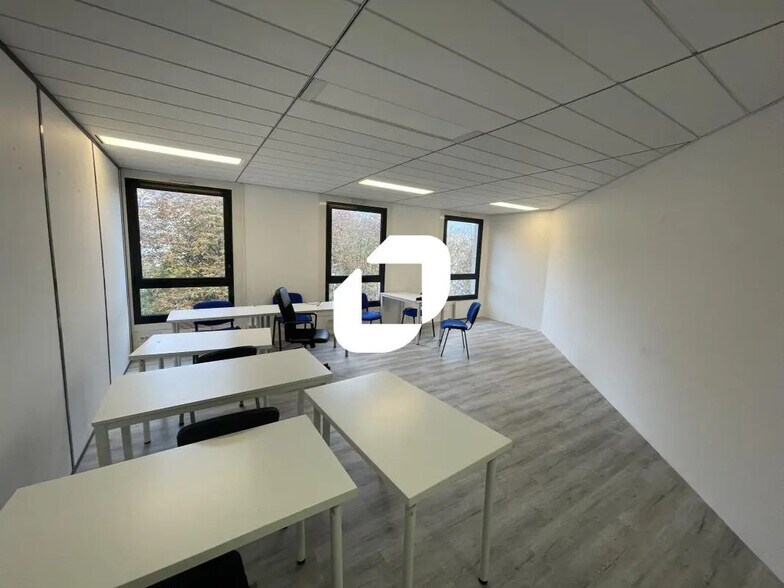 Office in Lognes for sale - Interior Photo - Image 2 of 4