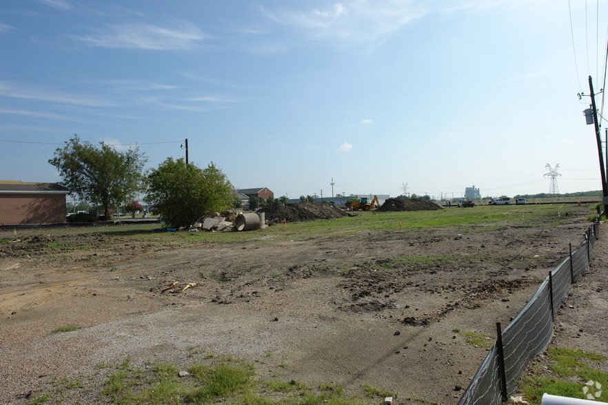 920 S Belt Line Rd, Coppell, TX for lease - Building Photo - Image 3 of 16