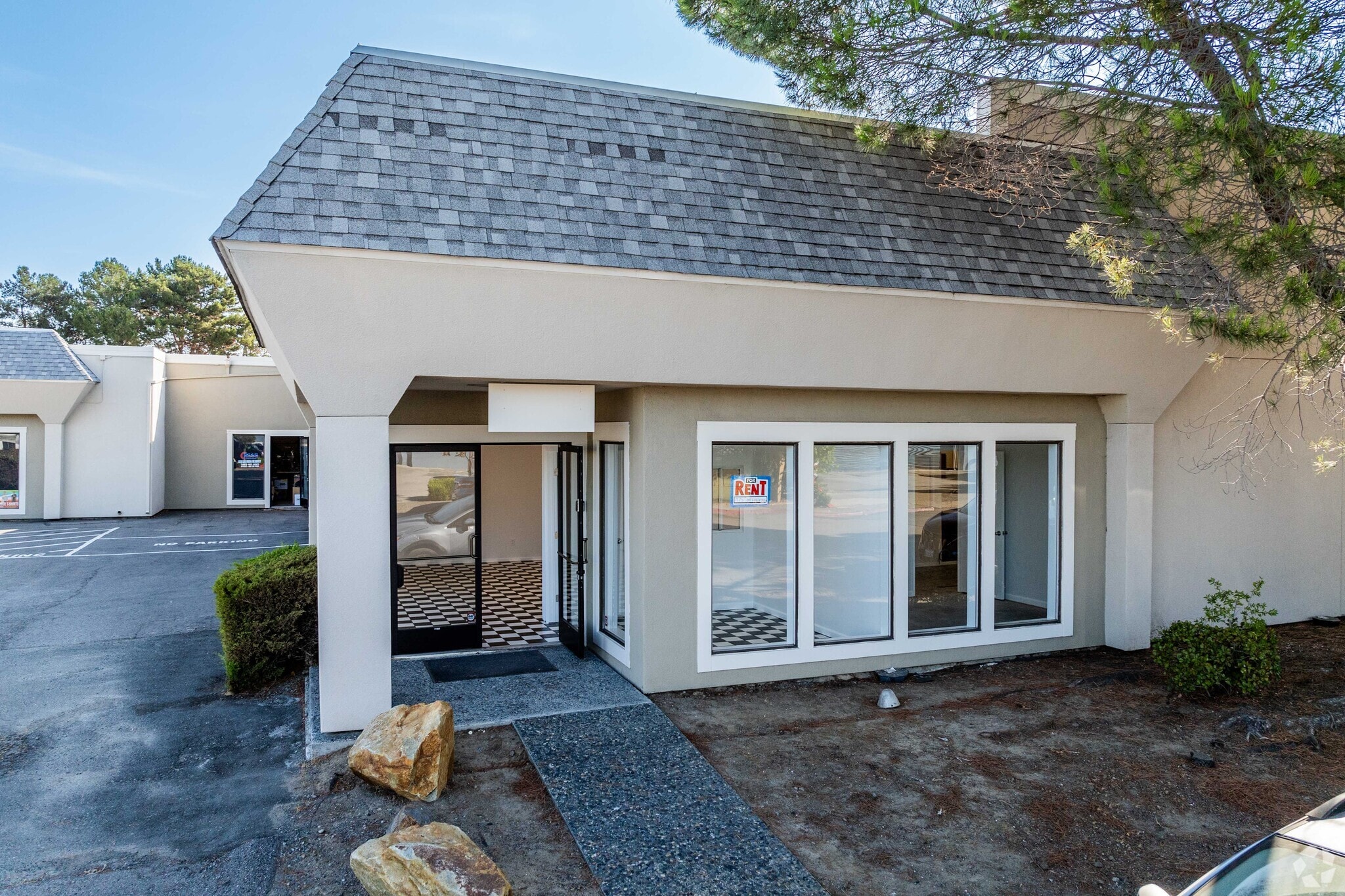 21 Golden Gate Dr, San Rafael, CA for lease Building Photo- Image 1 of 8