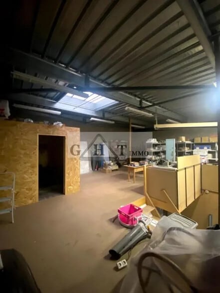 Industrial in  for sale - Interior Photo - Image 3 of 3