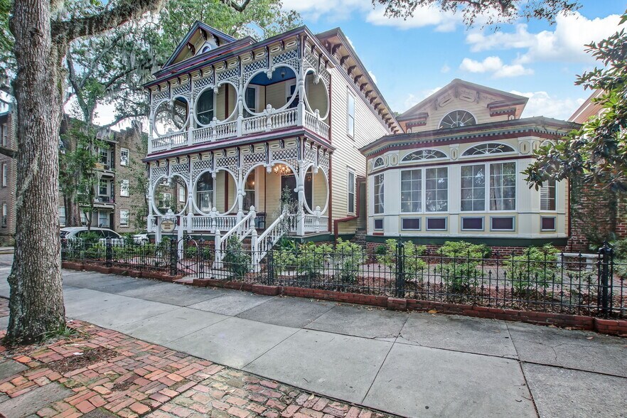 1921 Bull St, Savannah, GA 31401