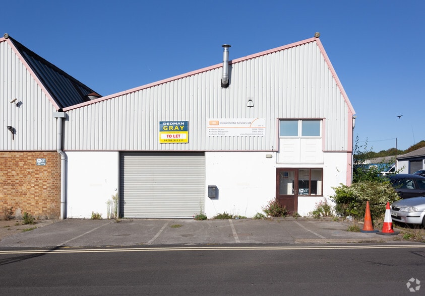 14 -16 Brook Rd, Rayleigh for sale - Primary Photo - Image 1 of 1