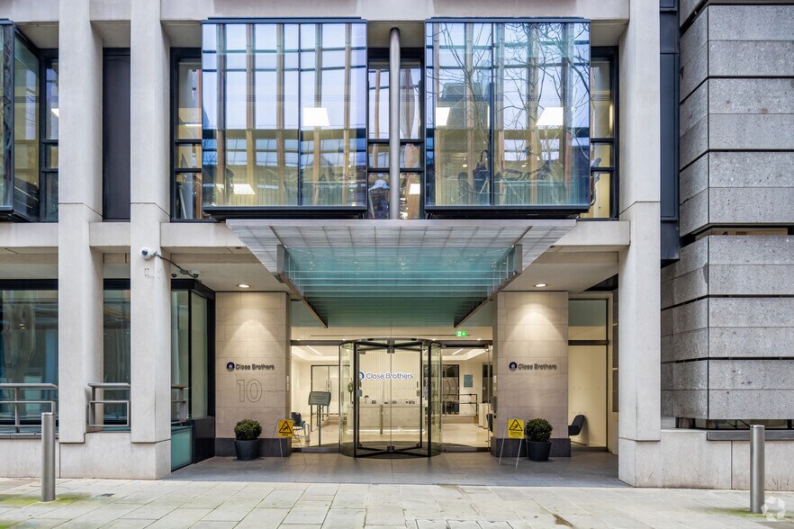 10 Crown Pl, London for lease - Building Photo - Image 2 of 6