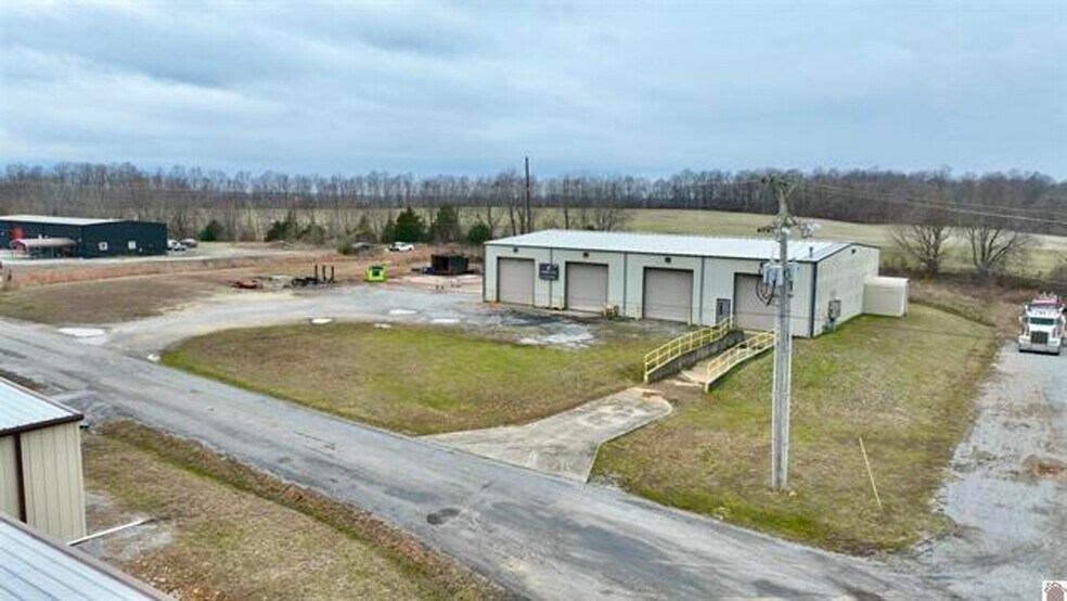 102 Clay St, Cadiz, KY for sale - Building Photo - Image 2 of 15