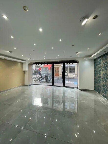 Retail in Levallois-Perret for lease - Interior Photo - Image 3 of 3