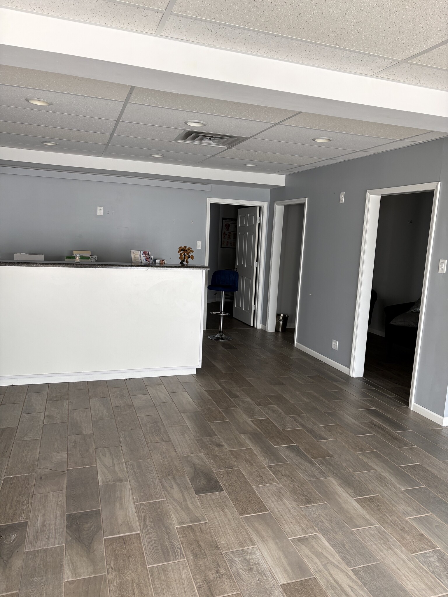 2603 E Cass St, Joliet, IL for lease Interior Photo- Image 1 of 3