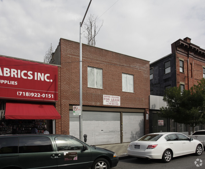 15 Belmont Ave, Brooklyn, NY for sale - Primary Photo - Image 1 of 1