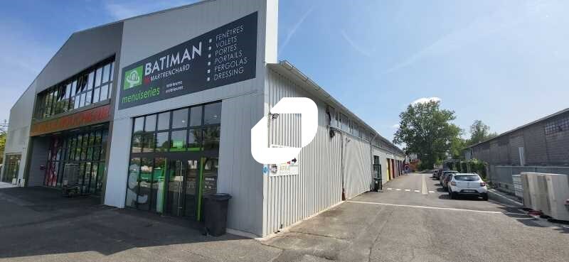 Flex in Bègles for lease Building Photo- Image 1 of 17
