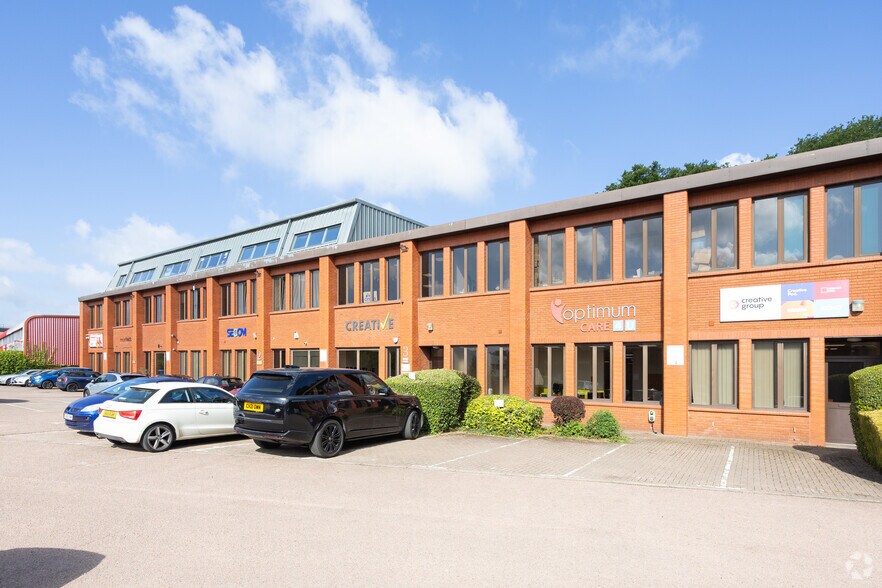Whitworth Way, Crawley for lease - Building Photo - Image 2 of 3
