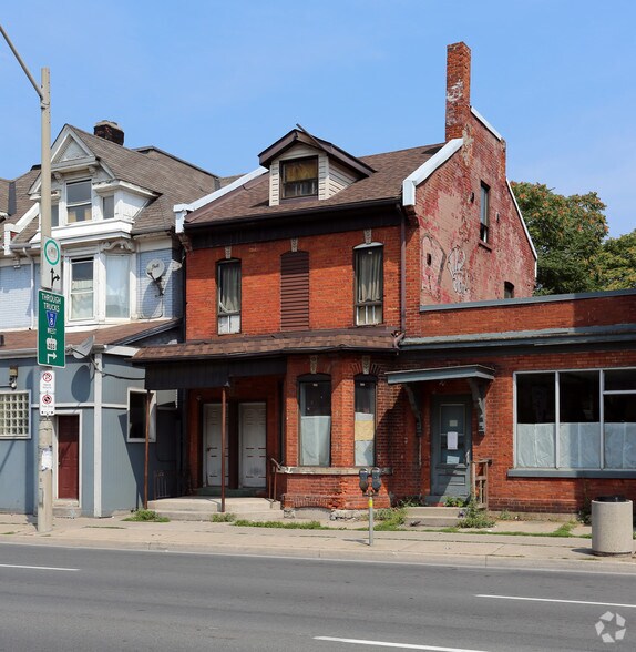 433 King St E, Hamilton, ON L8L 5B9