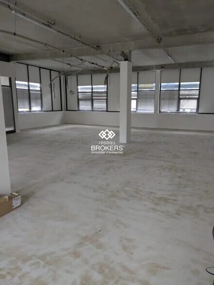 Industrial in Sucy-en-Brie for lease - Interior Photo - Image 2 of 7