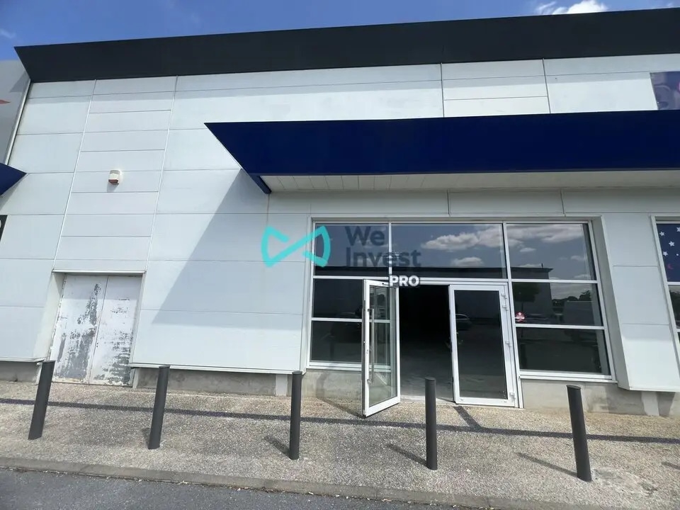 Retail in Reims for lease Building Photo- Image 1 of 11
